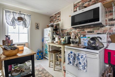 7 Porter Street Paris ME 04281