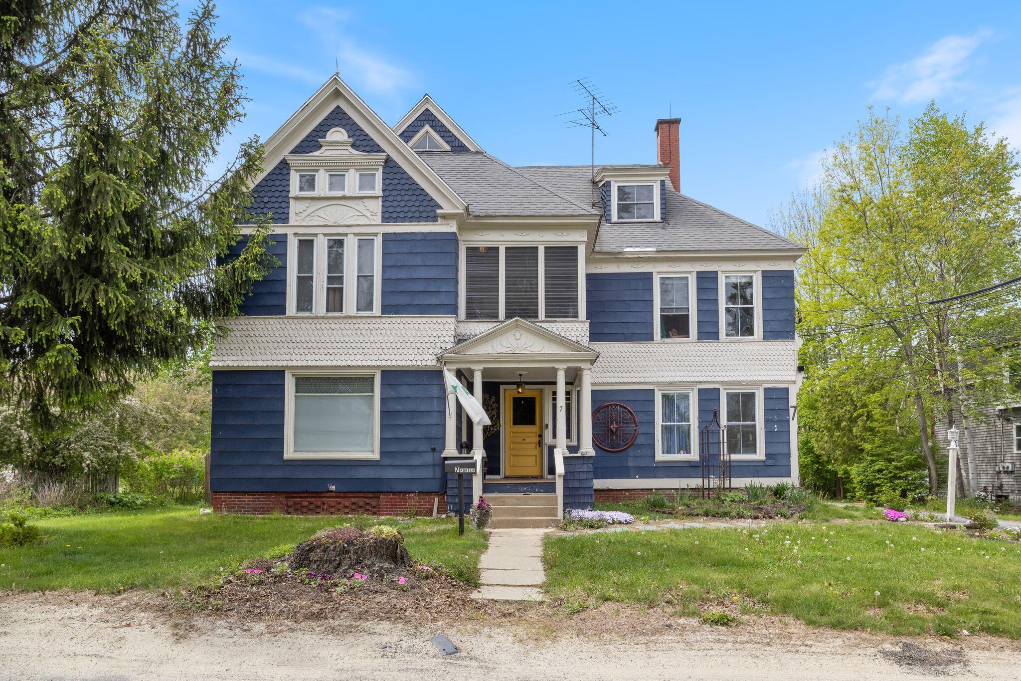 7 Porter Street Paris ME 04281