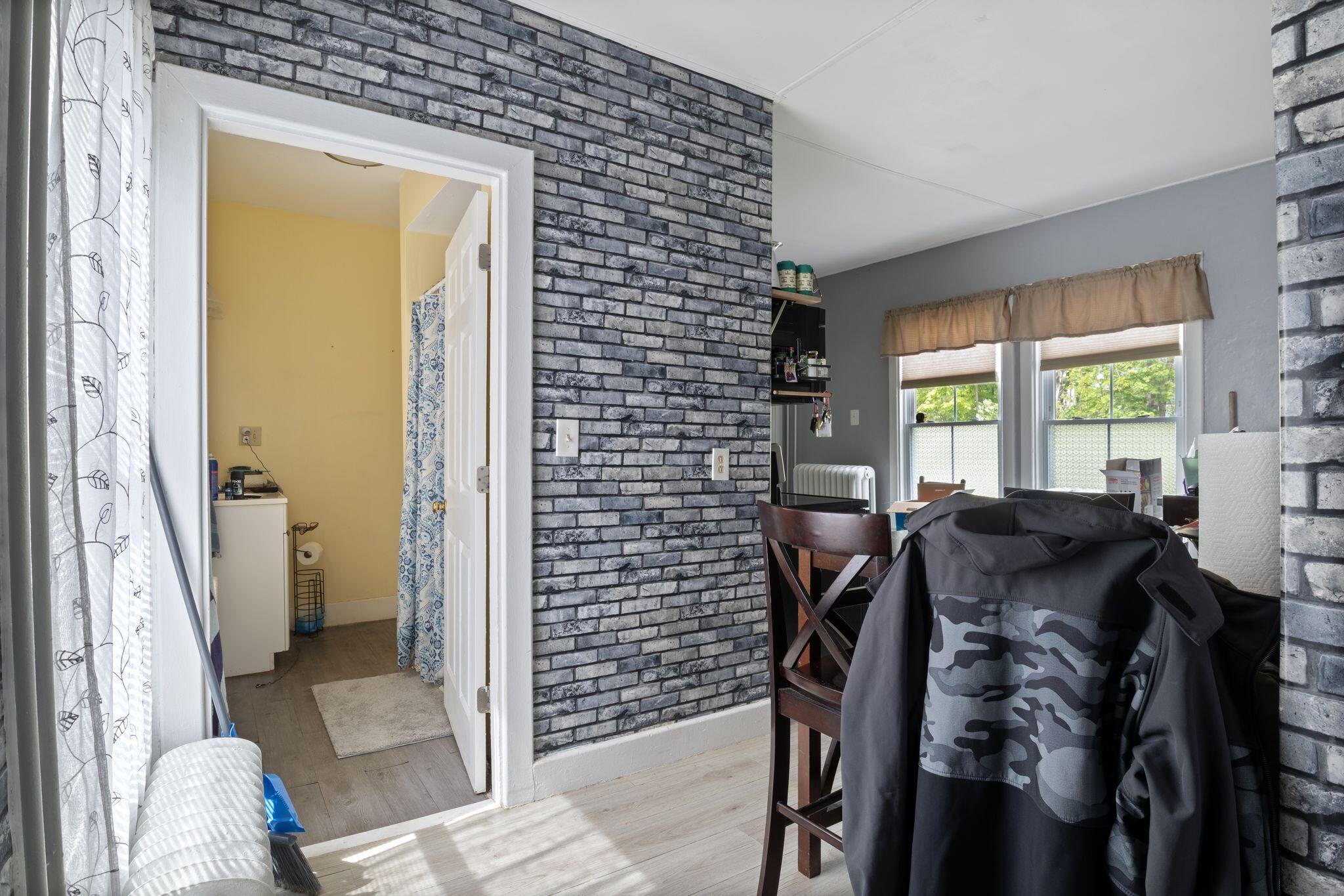 7 Porter Street Paris ME 04281