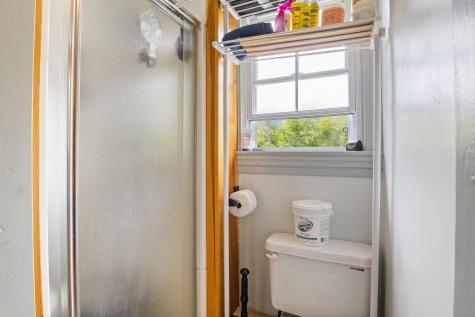 7 Porter Street Paris ME 04281