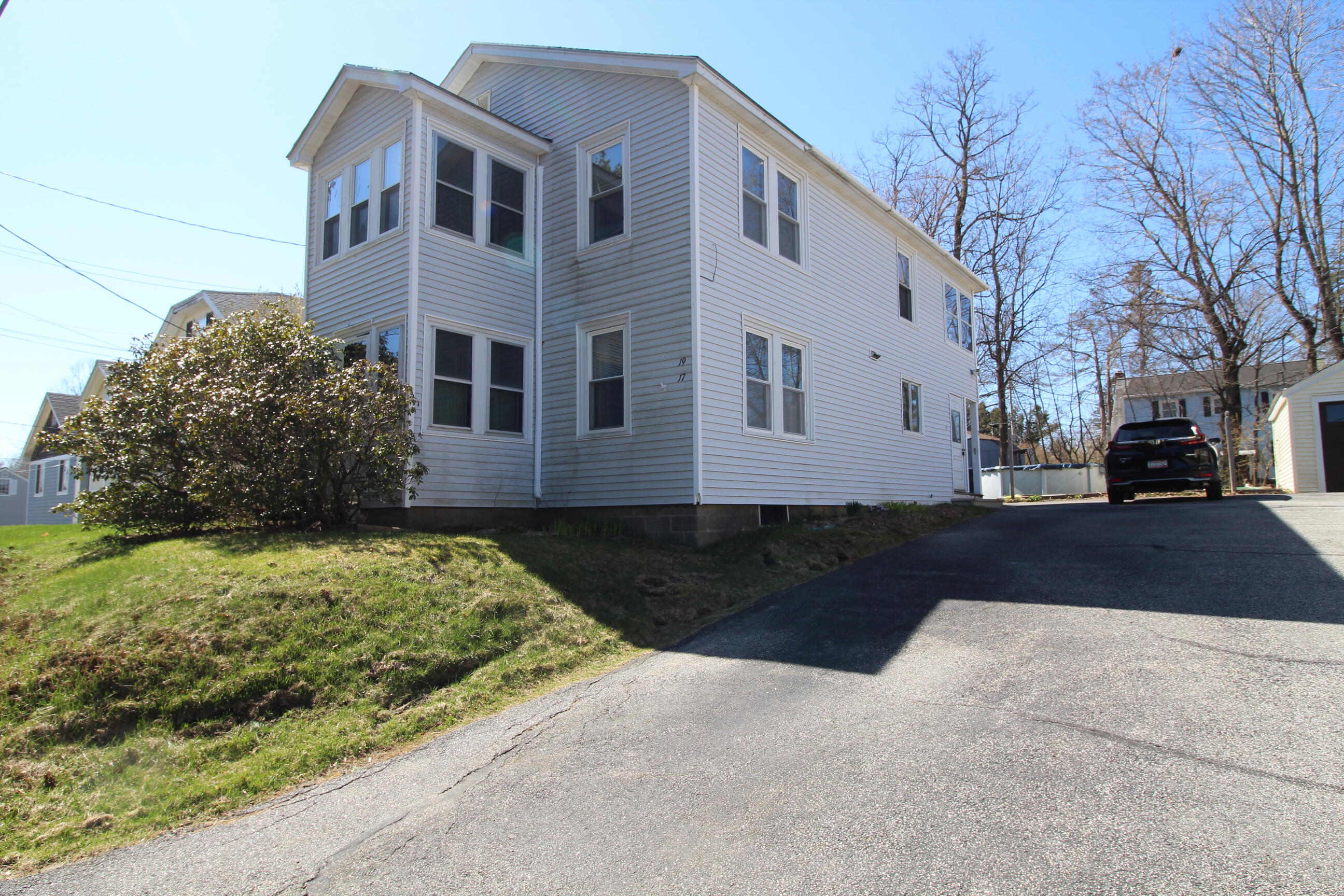 17 Allen Avenue Lewiston ME 04240