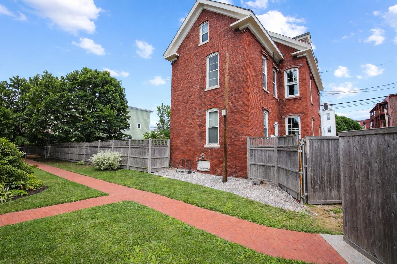 12 Smith Street Portland ME 04101