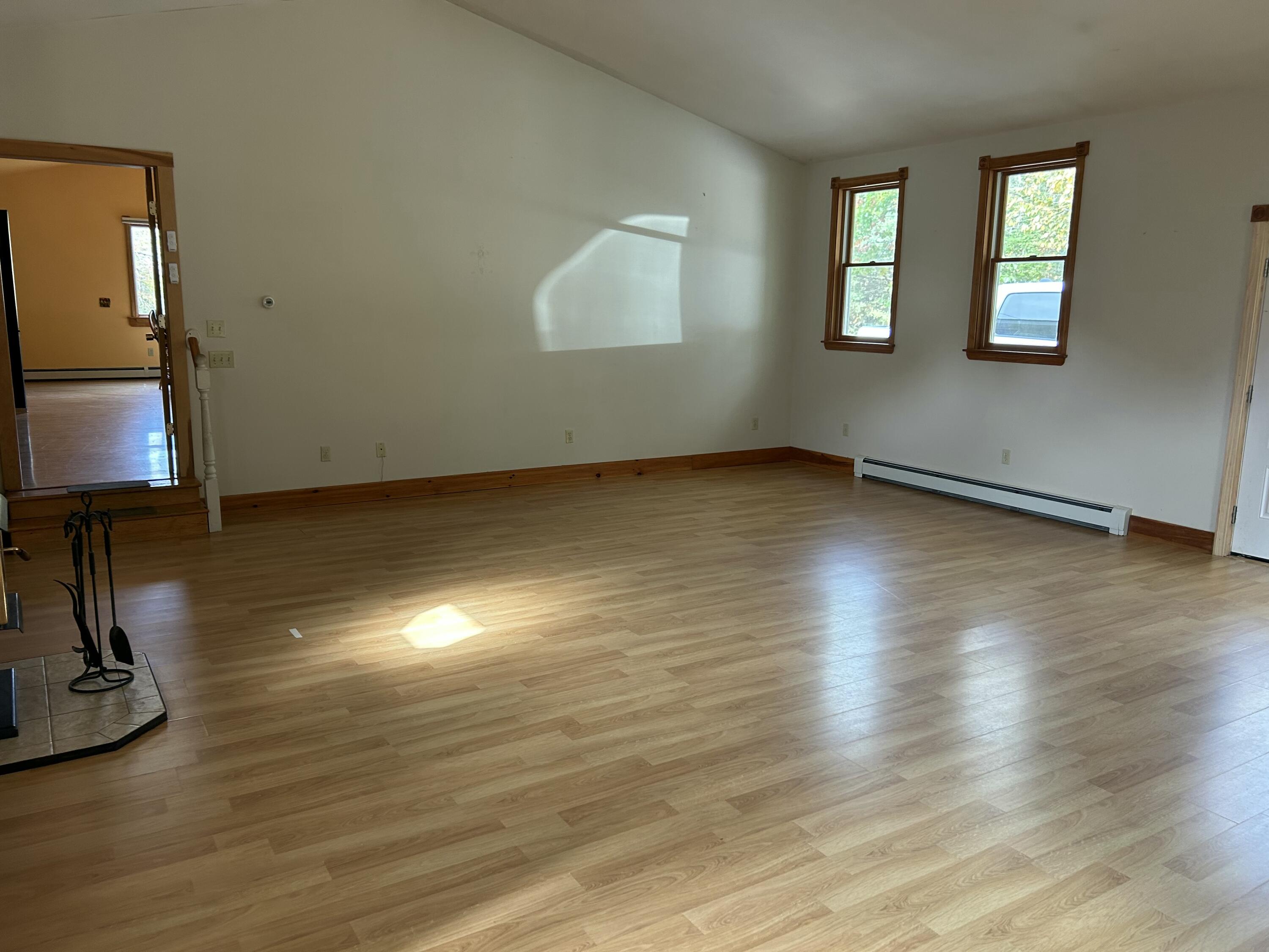 26 Clark Street Thomaston ME 04861