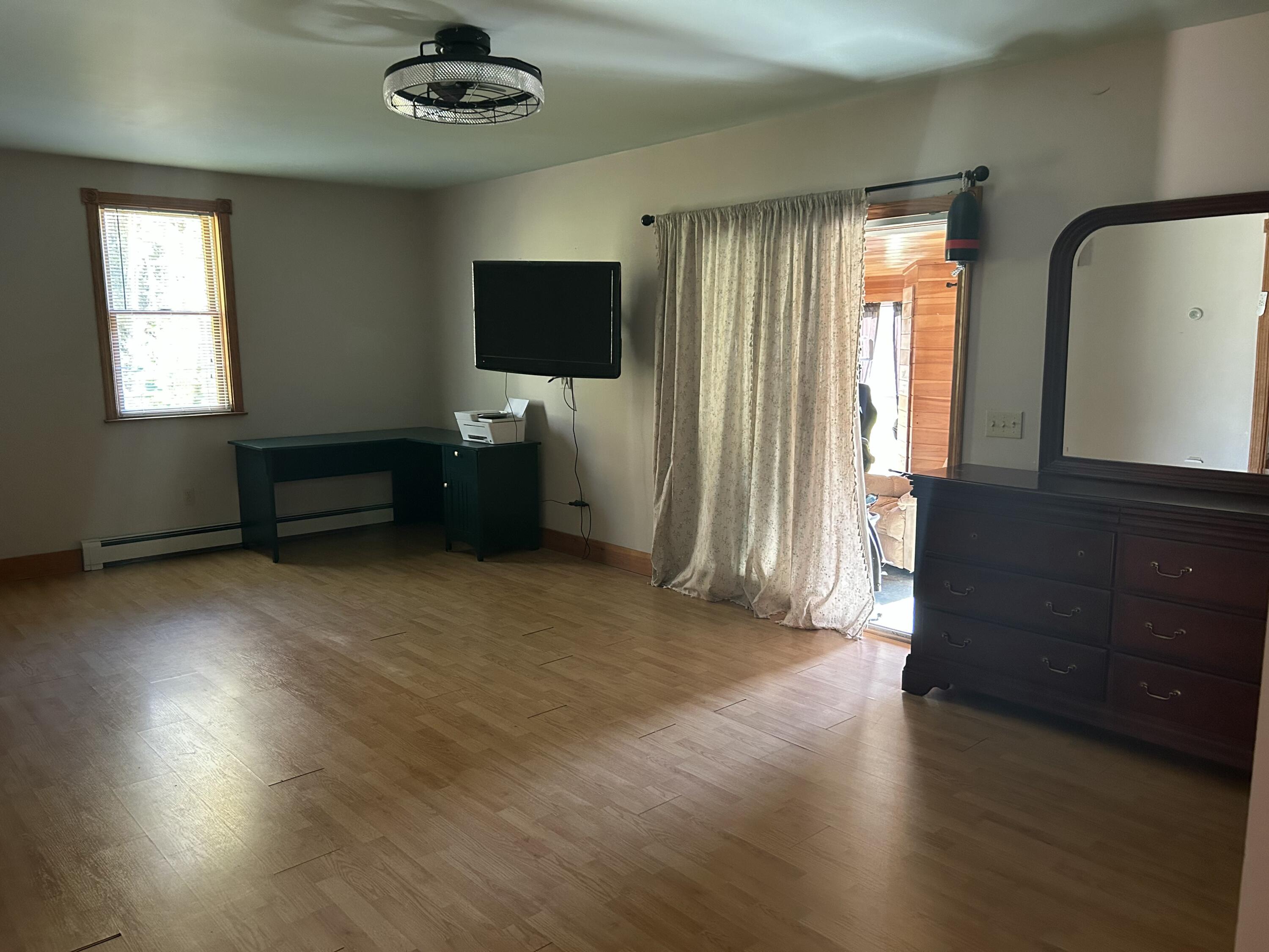 26 Clark Street Thomaston ME 04861