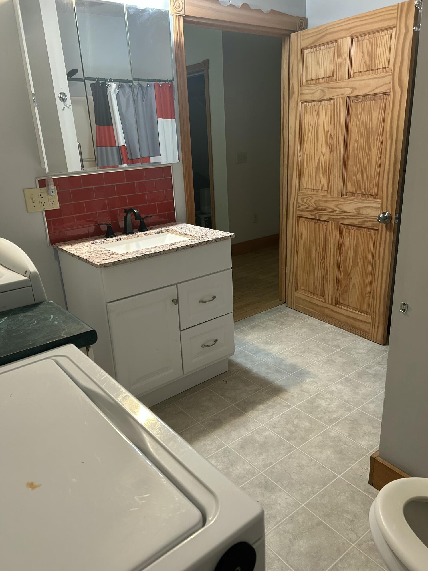 26 Clark Street Thomaston ME 04861