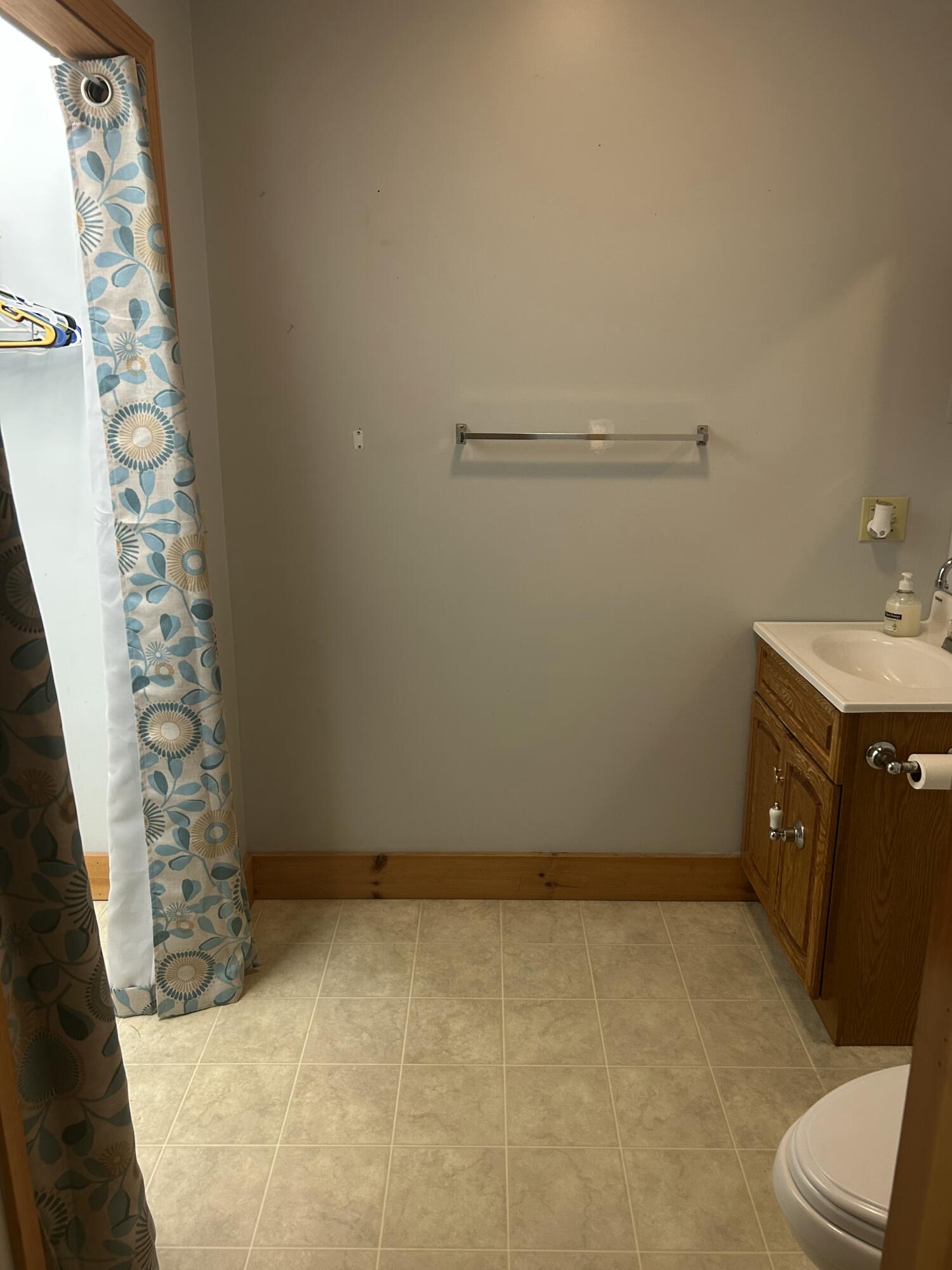 26 Clark Street Thomaston ME 04861