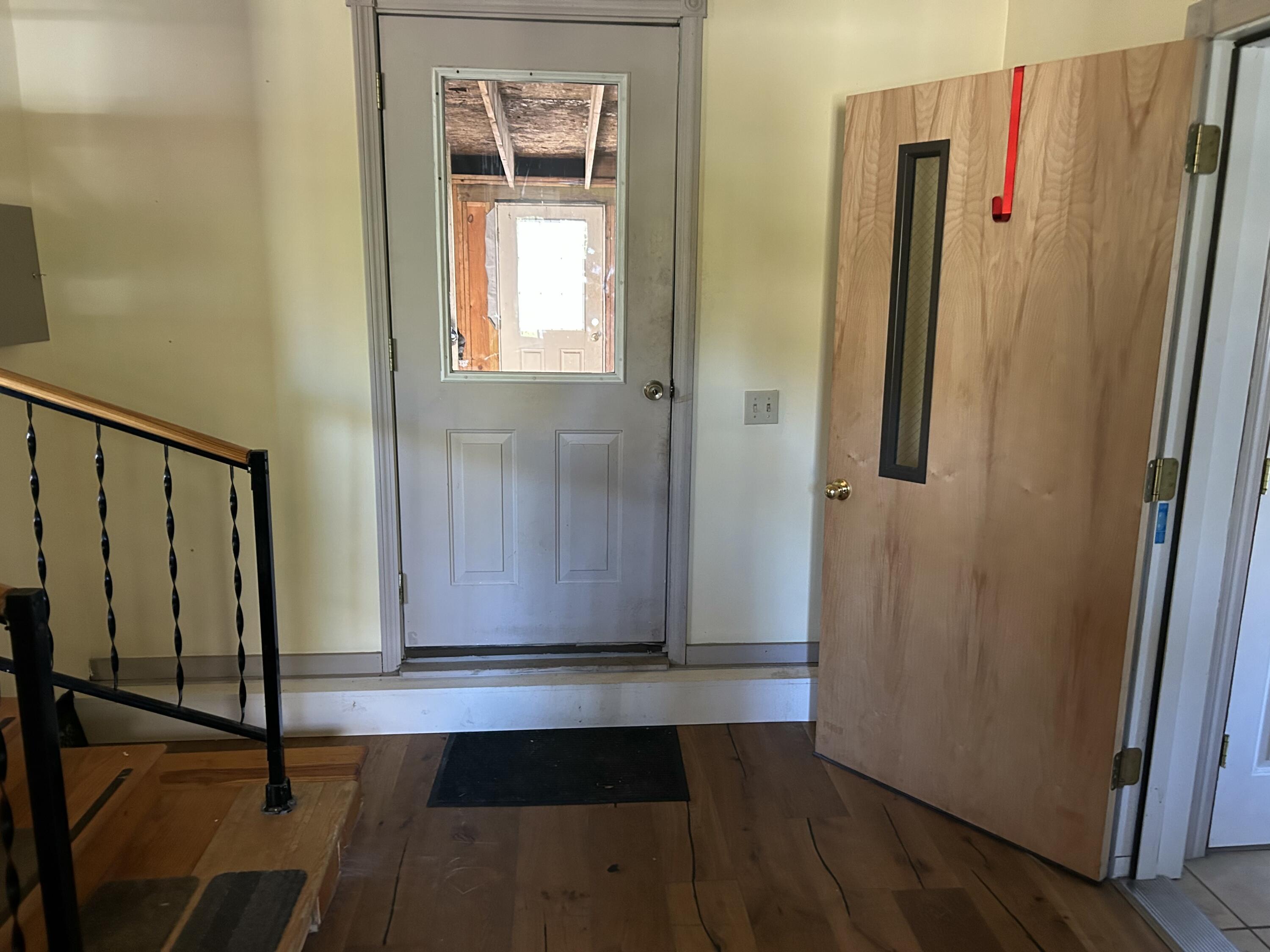 26 Clark Street Thomaston ME 04861