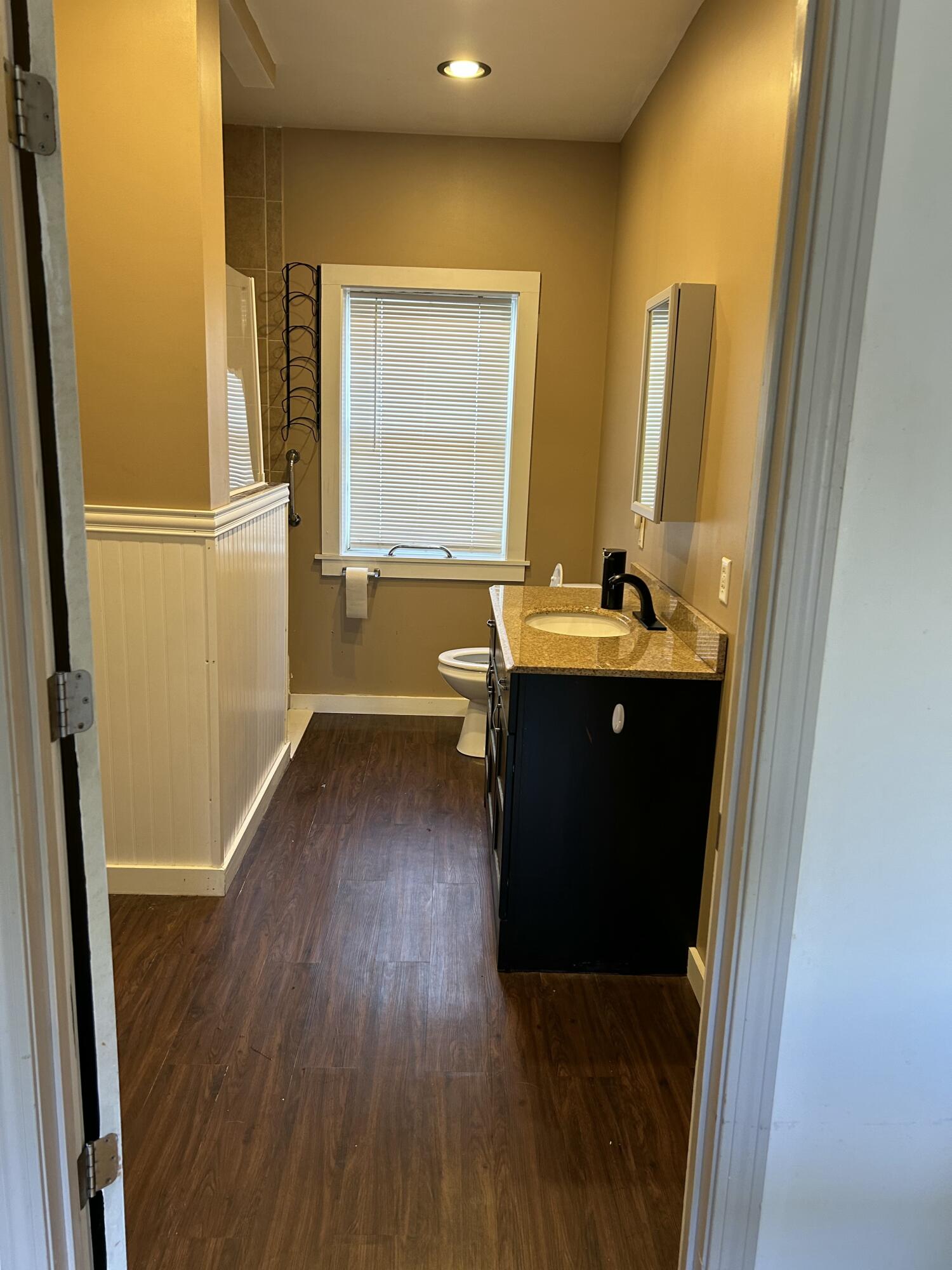 26 Clark Street Thomaston ME 04861