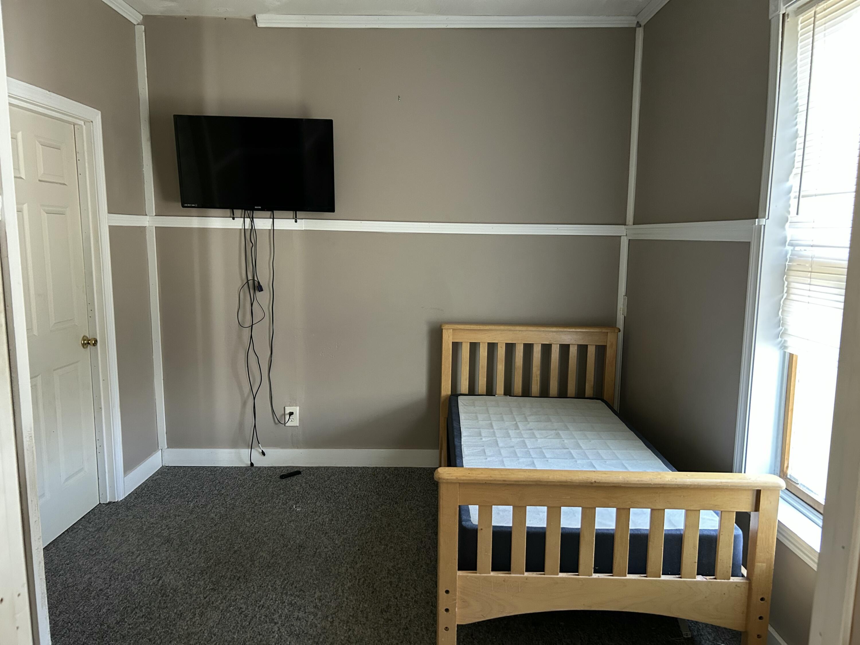 26 Clark Street Thomaston ME 04861