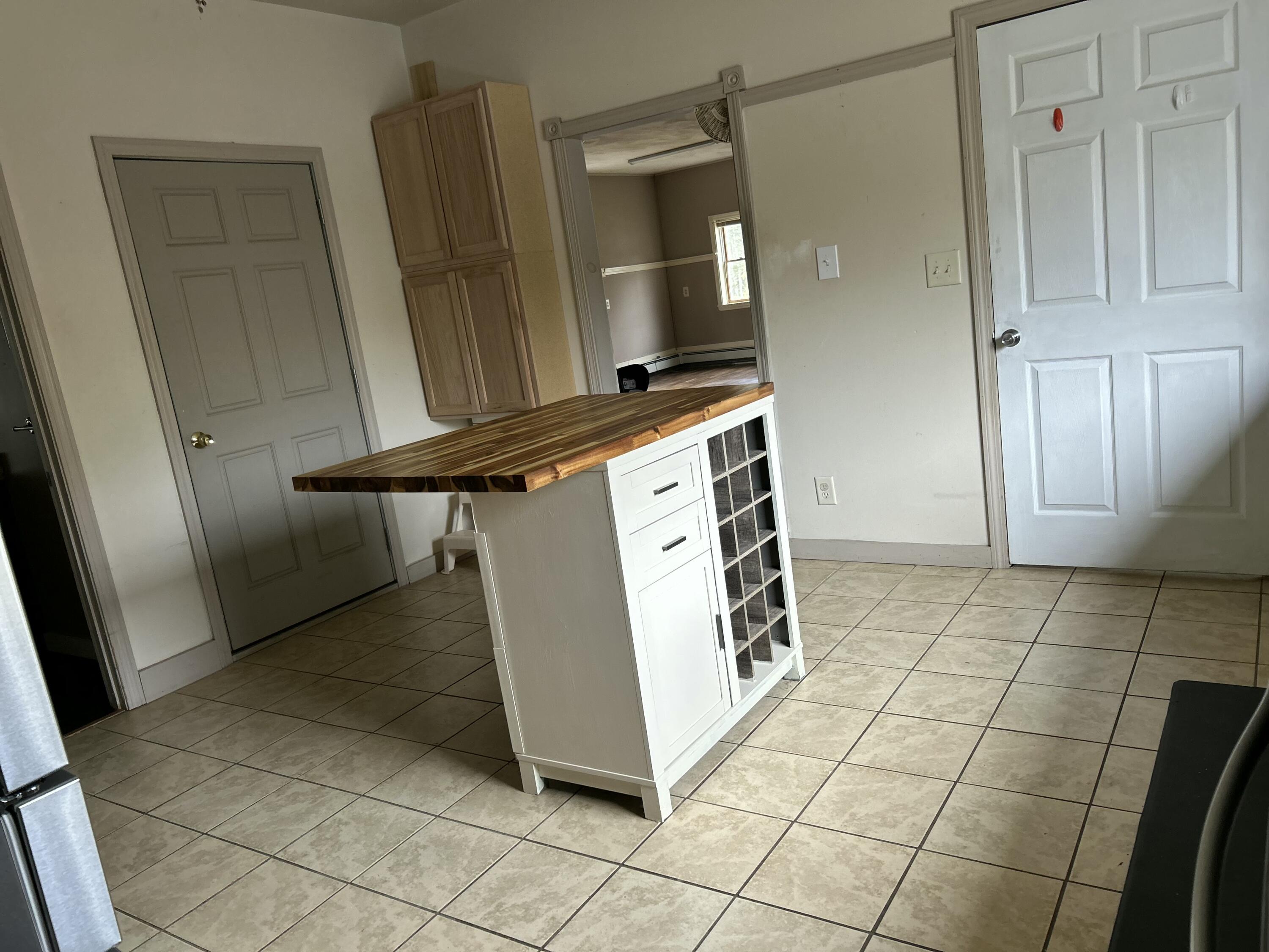 26 Clark Street Thomaston ME 04861