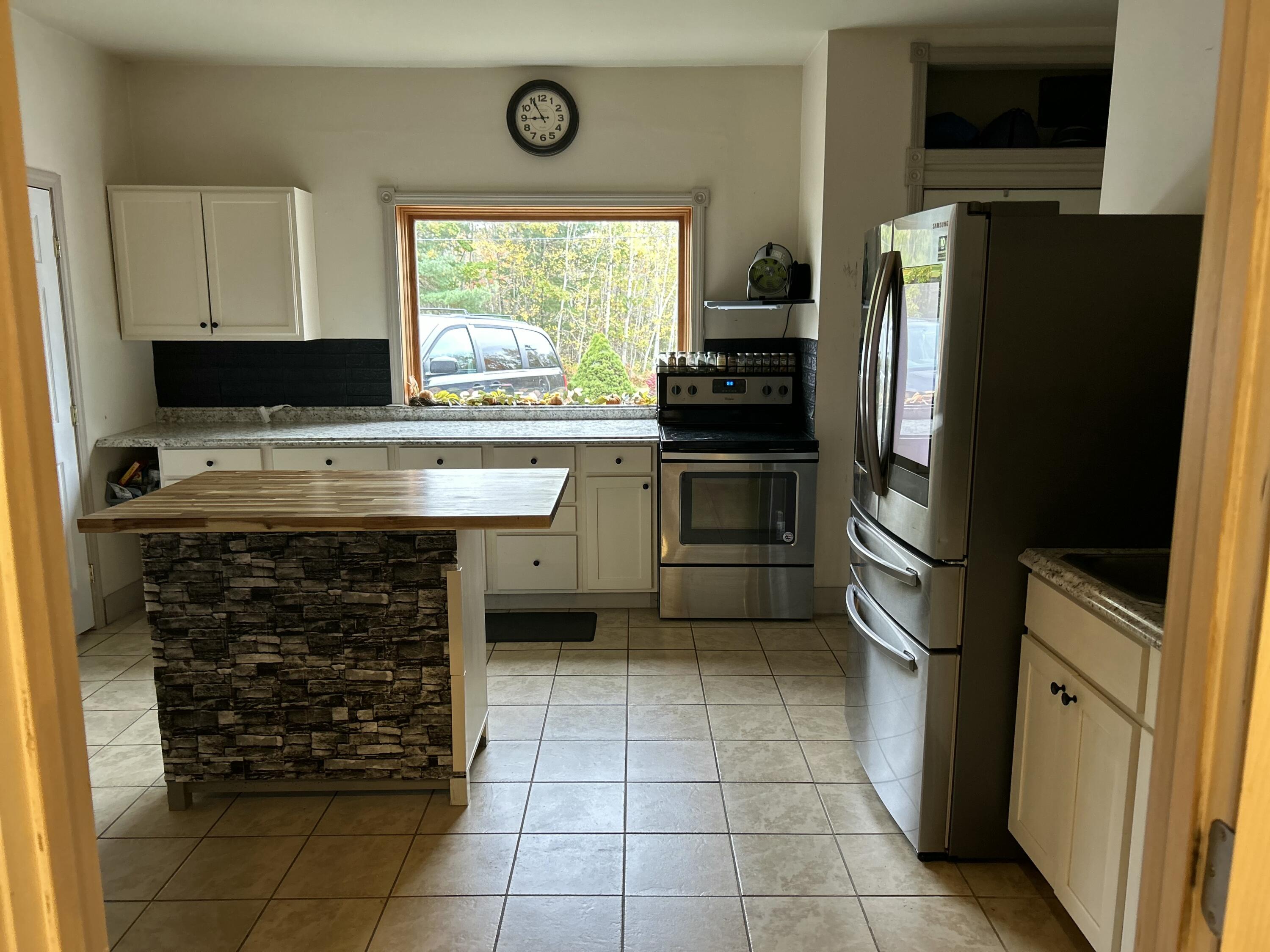 26 Clark Street Thomaston ME 04861