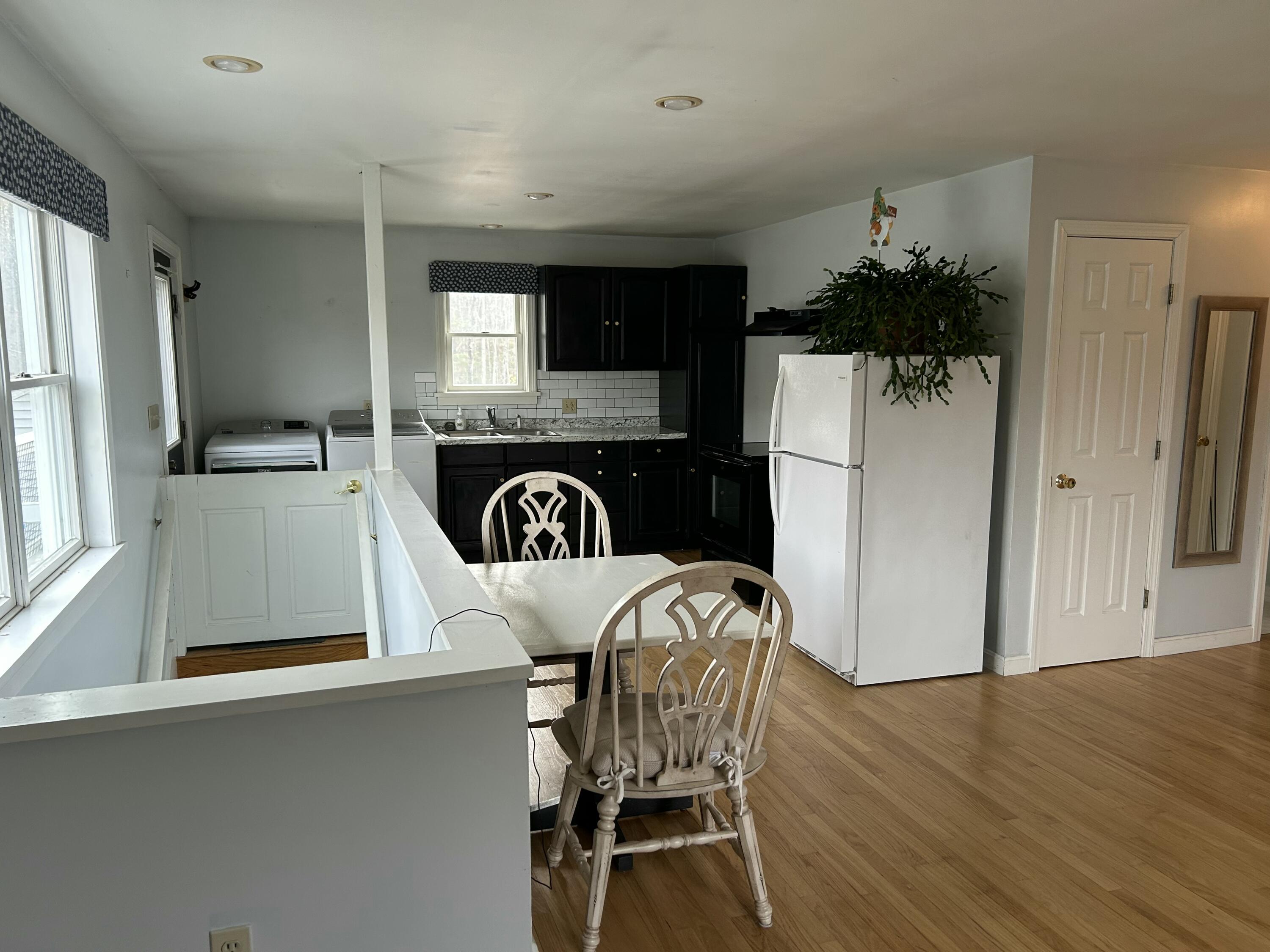 26 Clark Street Thomaston ME 04861