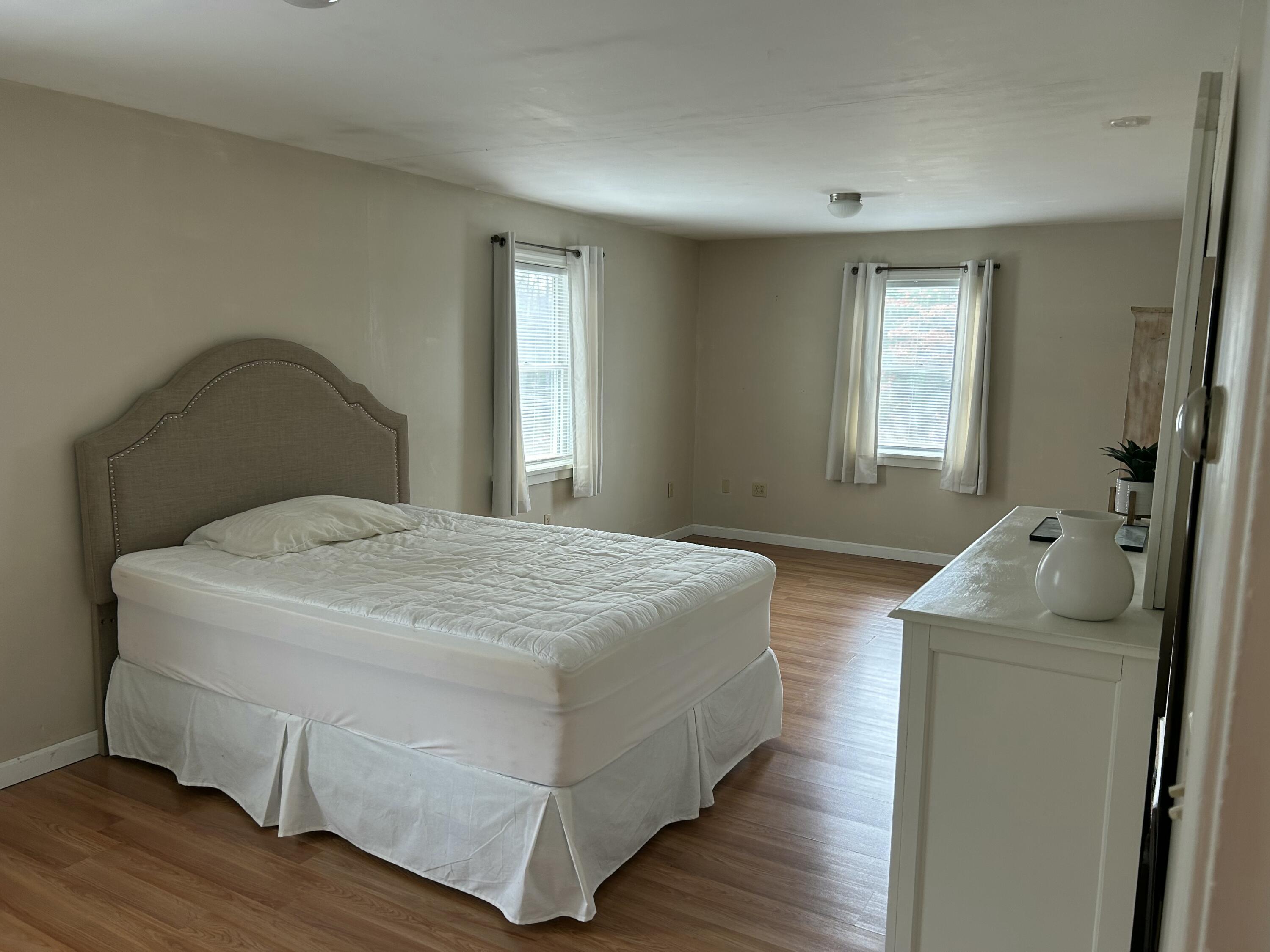 26 Clark Street Thomaston ME 04861