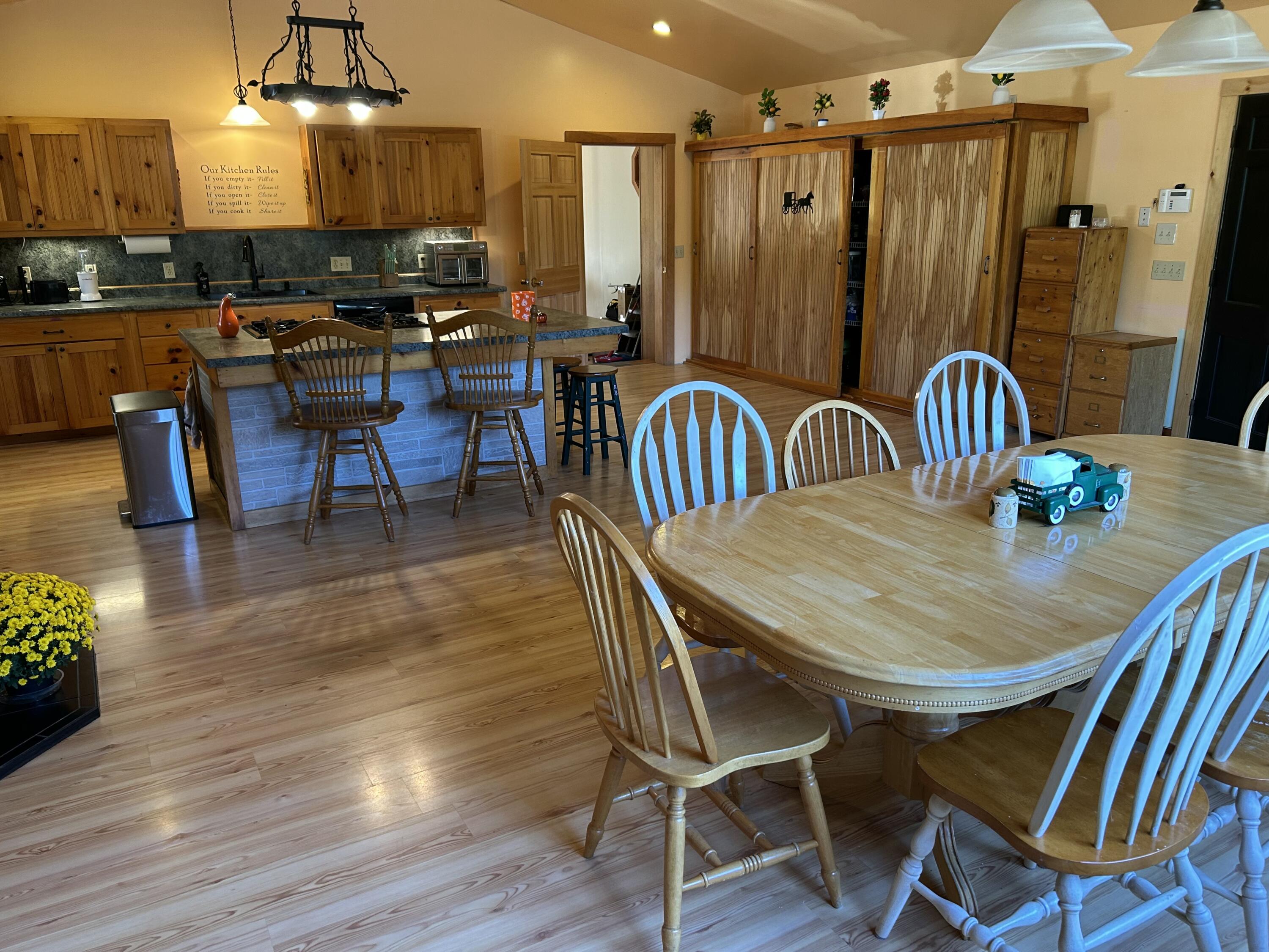 26 Clark Street Thomaston ME 04861