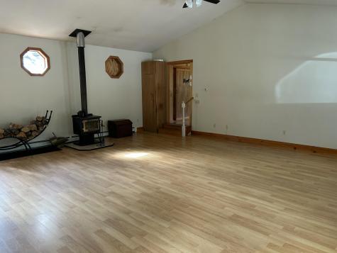 26 Clark Street Thomaston ME 04861