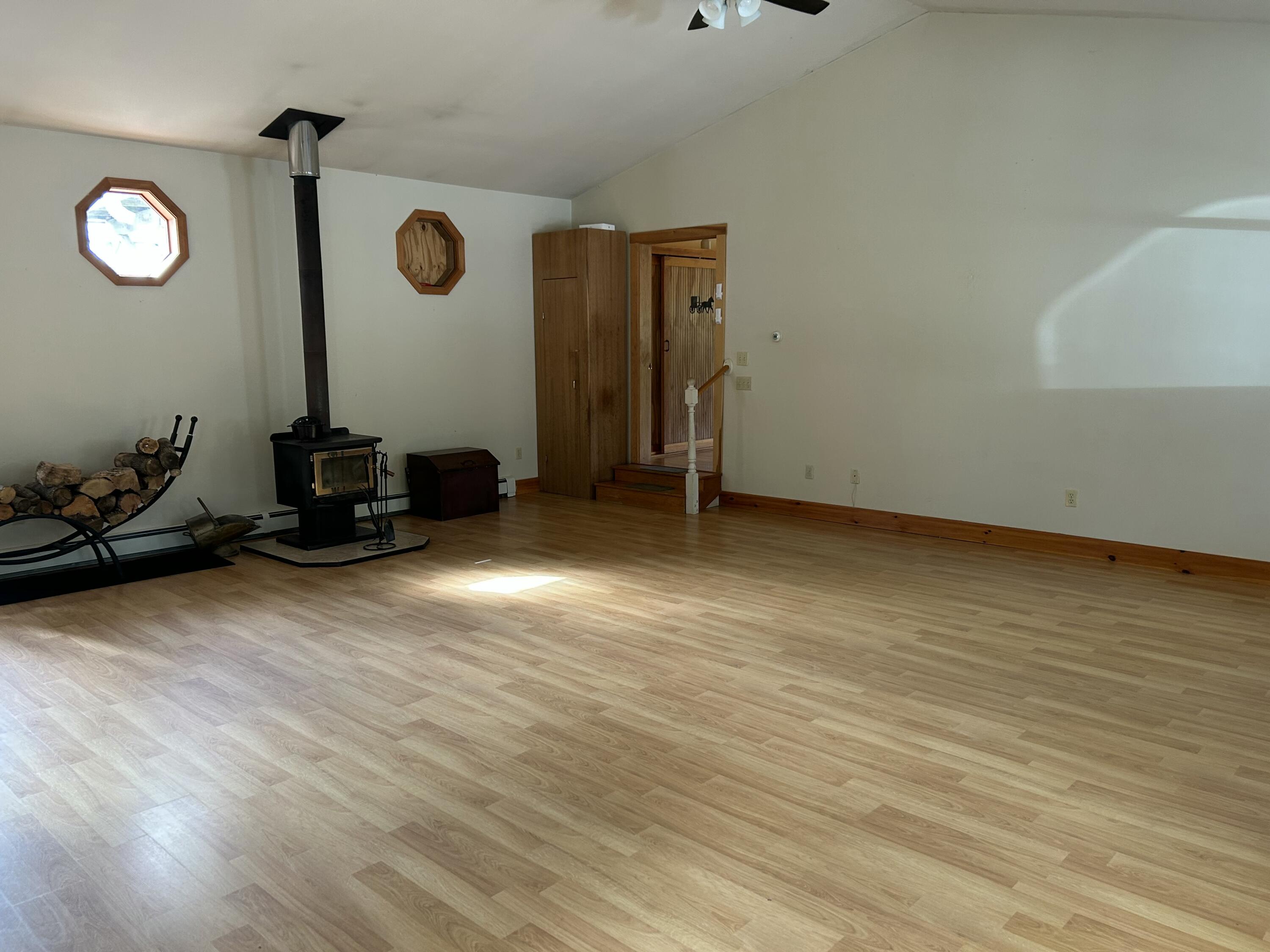 26 Clark Street Thomaston ME 04861