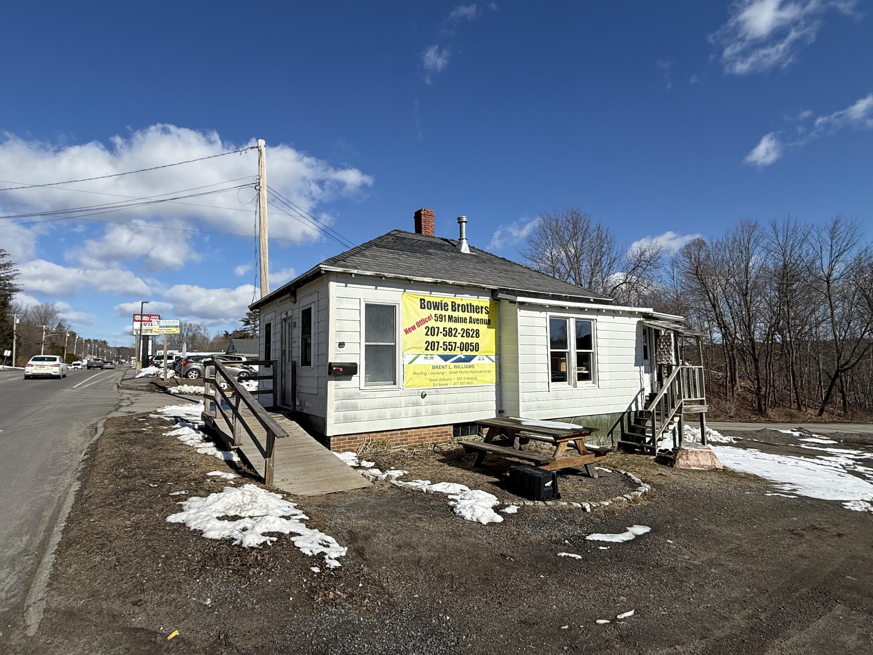585 Maine Avenue Farmingdale ME 04344