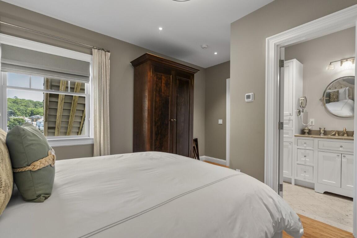 63 Townsend Avenue Boothbay Harbor ME 04538