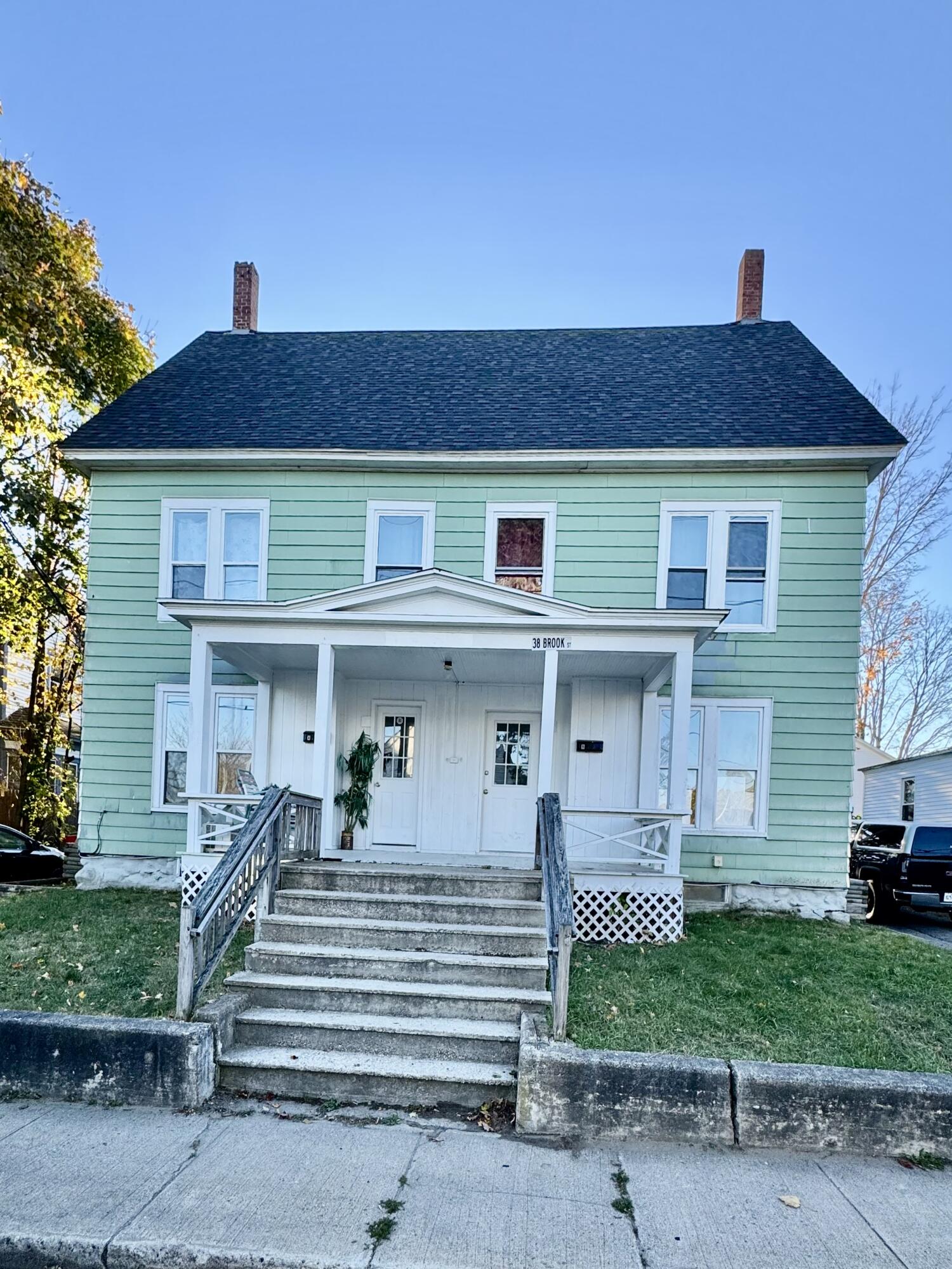 Sanford ME, 38 Brook Street