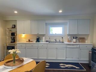 13 Mcmullen Avenue Tremont ME 04653