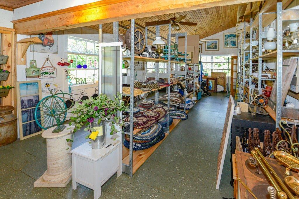 679 Roosevelt Trail Naples ME 04055