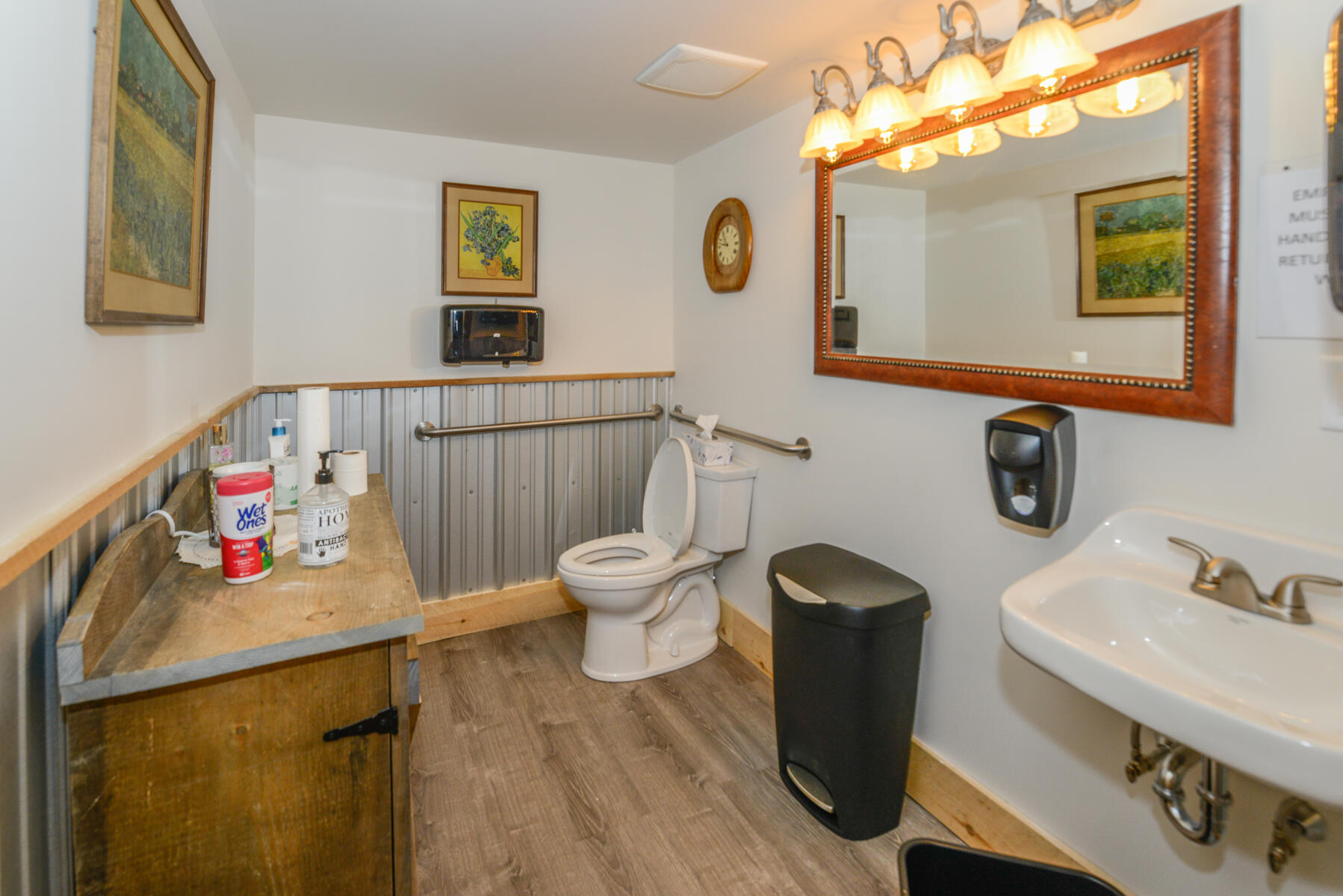 679 Roosevelt Trail Naples ME 04055