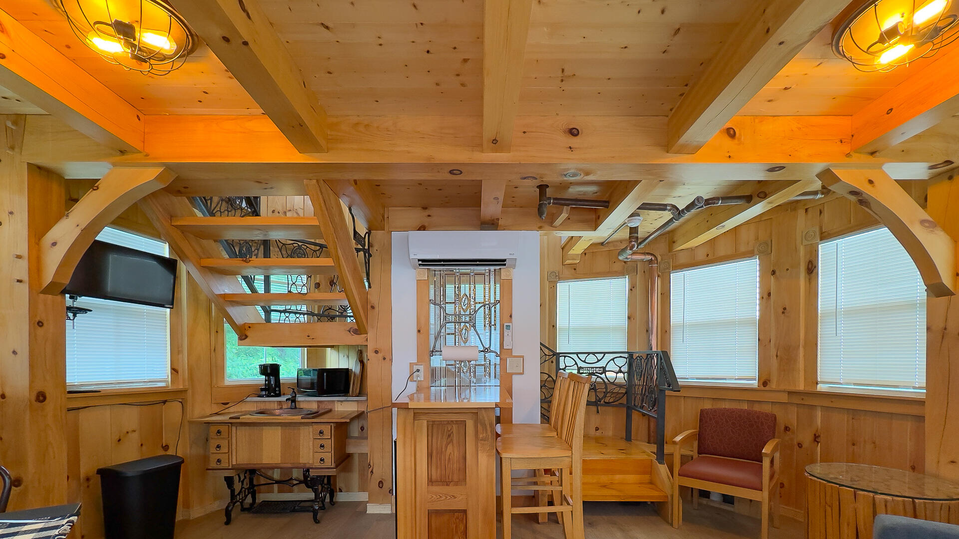 679 Roosevelt Trail Naples ME 04055