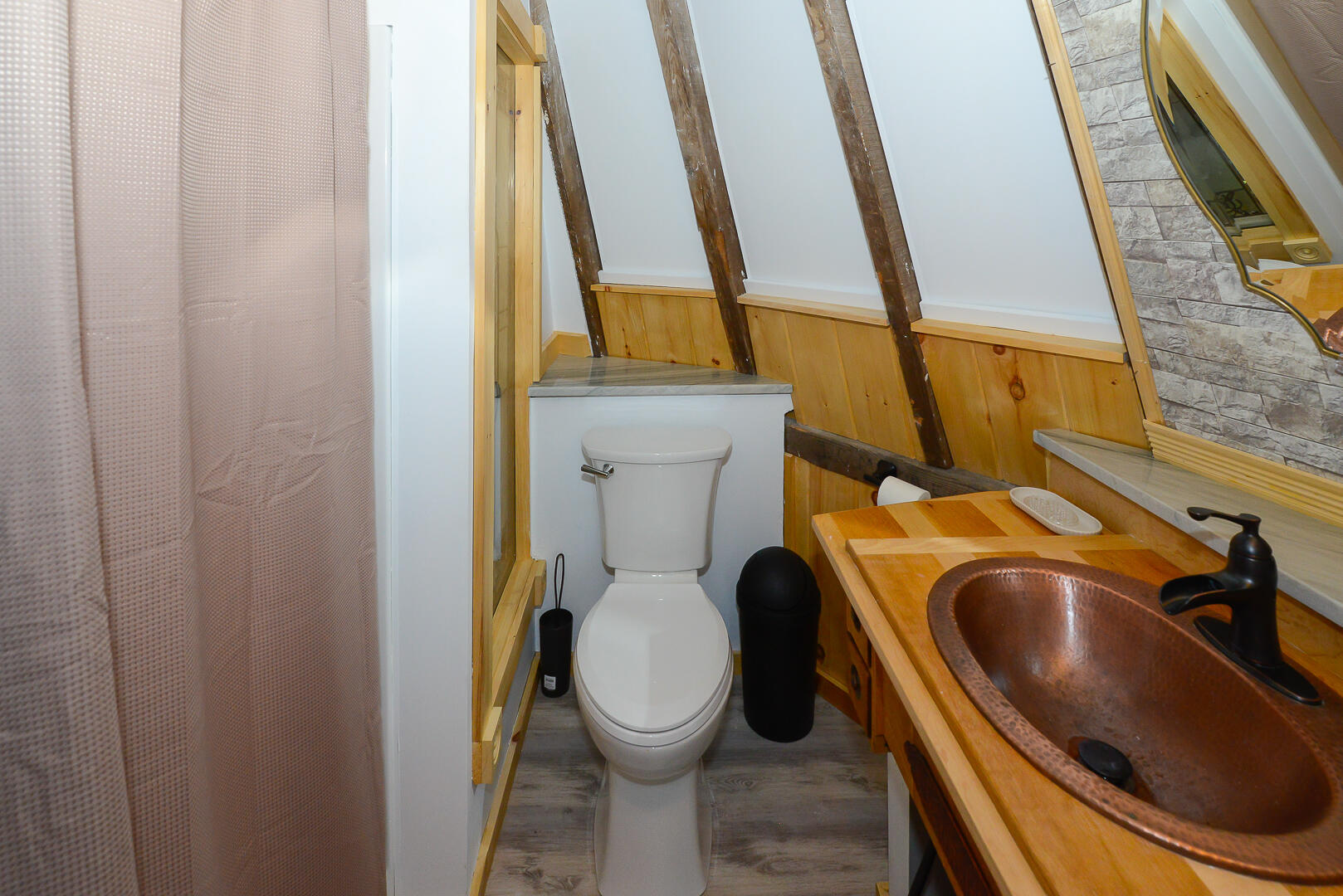 679 Roosevelt Trail Naples ME 04055