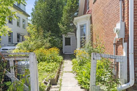 219 Oak Street Lewiston ME 04240