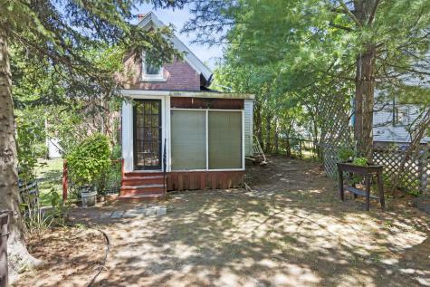 219 Oak Street Lewiston ME 04240