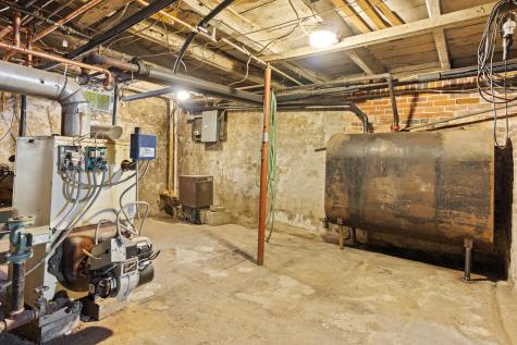 219 Oak Street Lewiston ME 04240