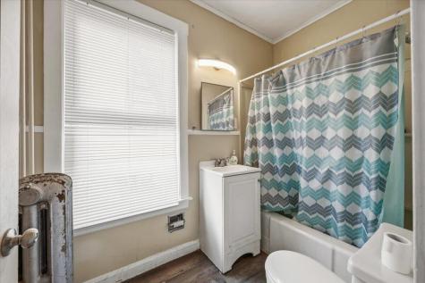 73 College Street Lewiston ME 04240