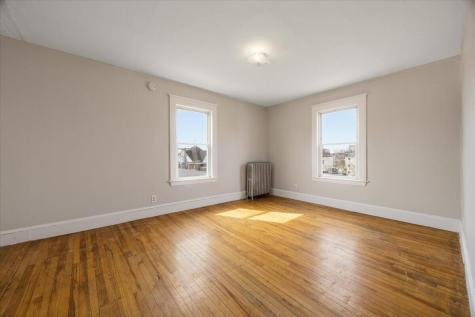 73 College Street Lewiston ME 04240