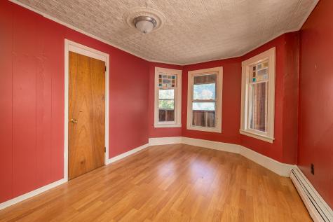 39 Carlton Avenue Mexico ME 04257