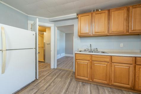 39 Carlton Avenue Mexico ME 04257