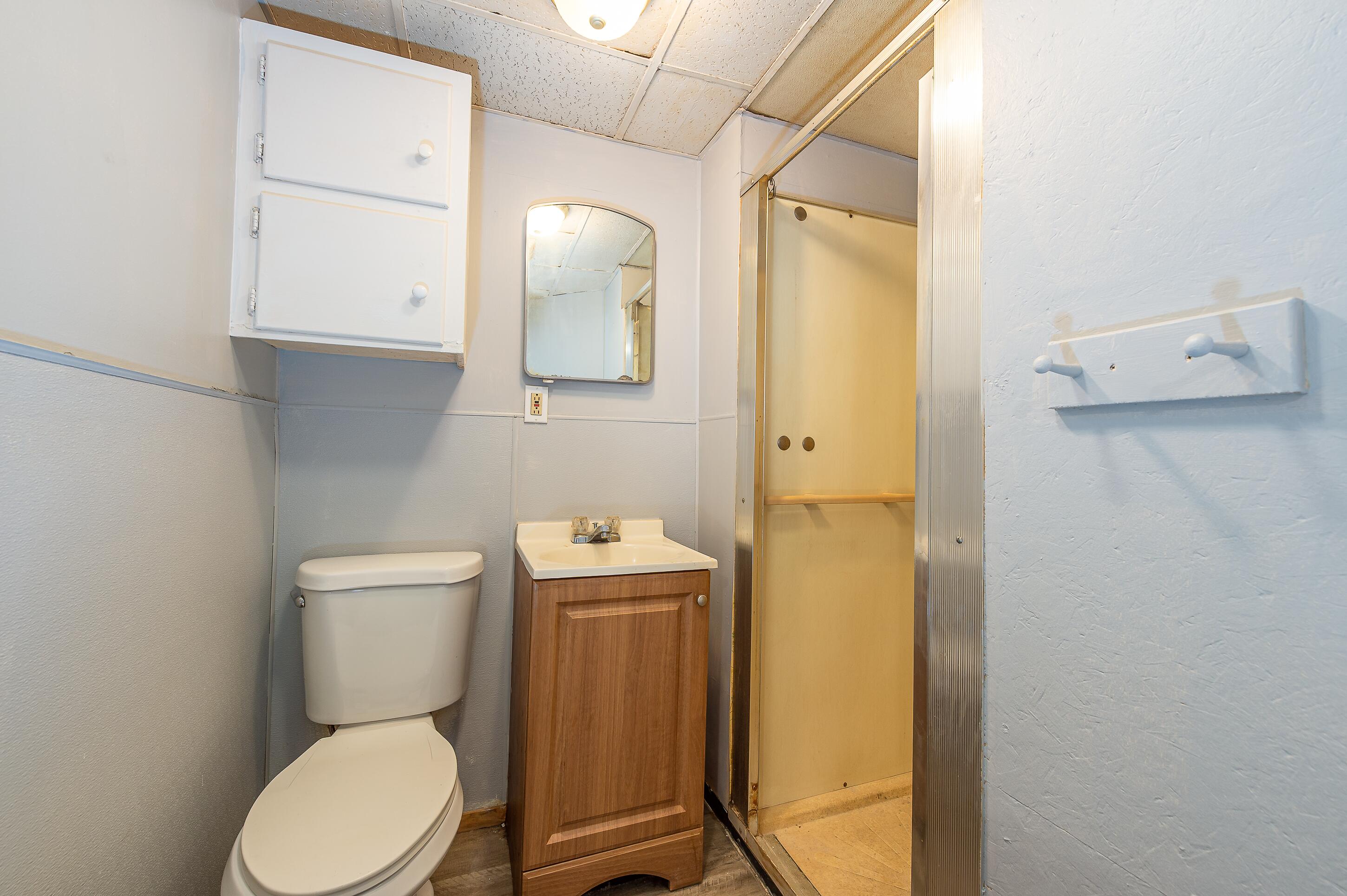 39 Carlton Avenue Mexico ME 04257