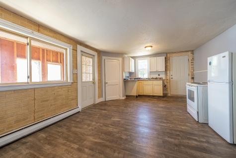 39 Carlton Avenue Mexico ME 04257