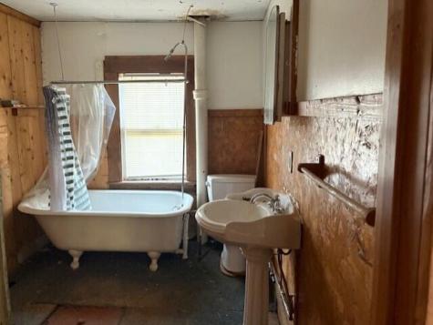 2 Blackswoods Road Franklin ME 04634