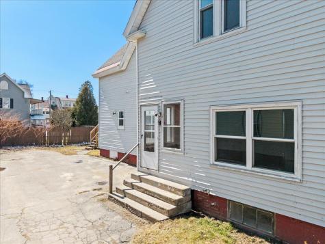 22 Ash Street Waterville ME 04901