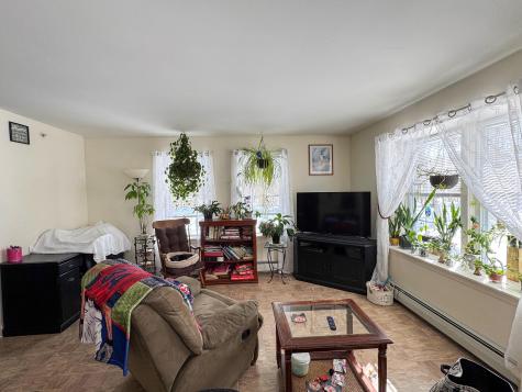 12 Strouts Way Gorham ME 04038