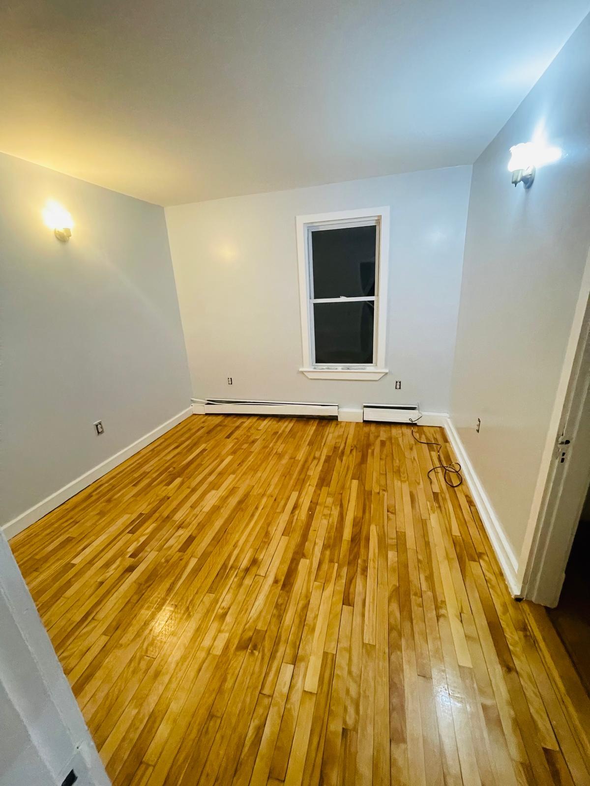 184 Bartlett Street Lewiston ME 04240