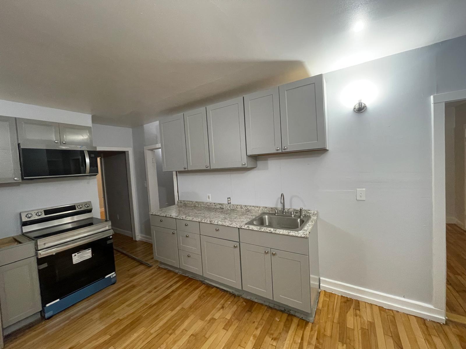 184 Bartlett Street Lewiston ME 04240