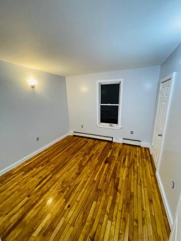 184 Bartlett Street Lewiston ME 04240