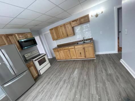 184 Bartlett Street Lewiston ME 04240
