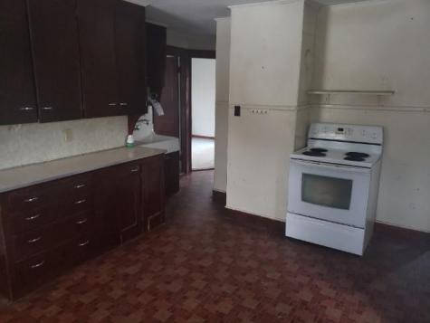 32 Poland Road Auburn ME 04210