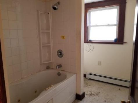 32 Poland Road Auburn ME 04210