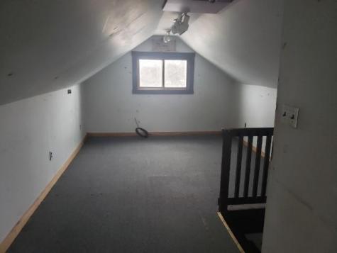 32 Poland Road Auburn ME 04210