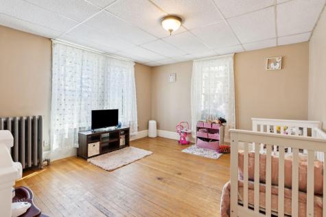 279 Pine Street Lewiston ME 04240