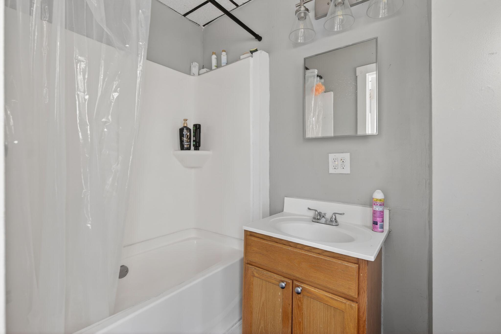 153 Pine Street Lewiston ME 04240
