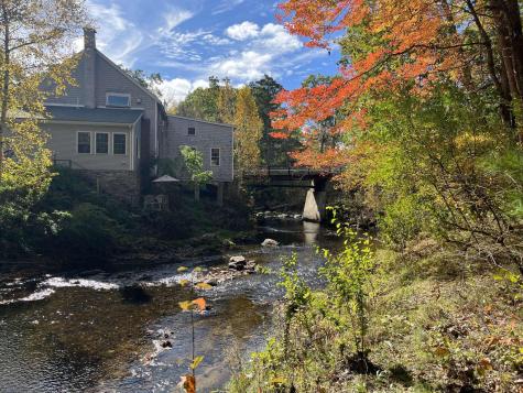 21 Mill Road Falmouth ME 04105